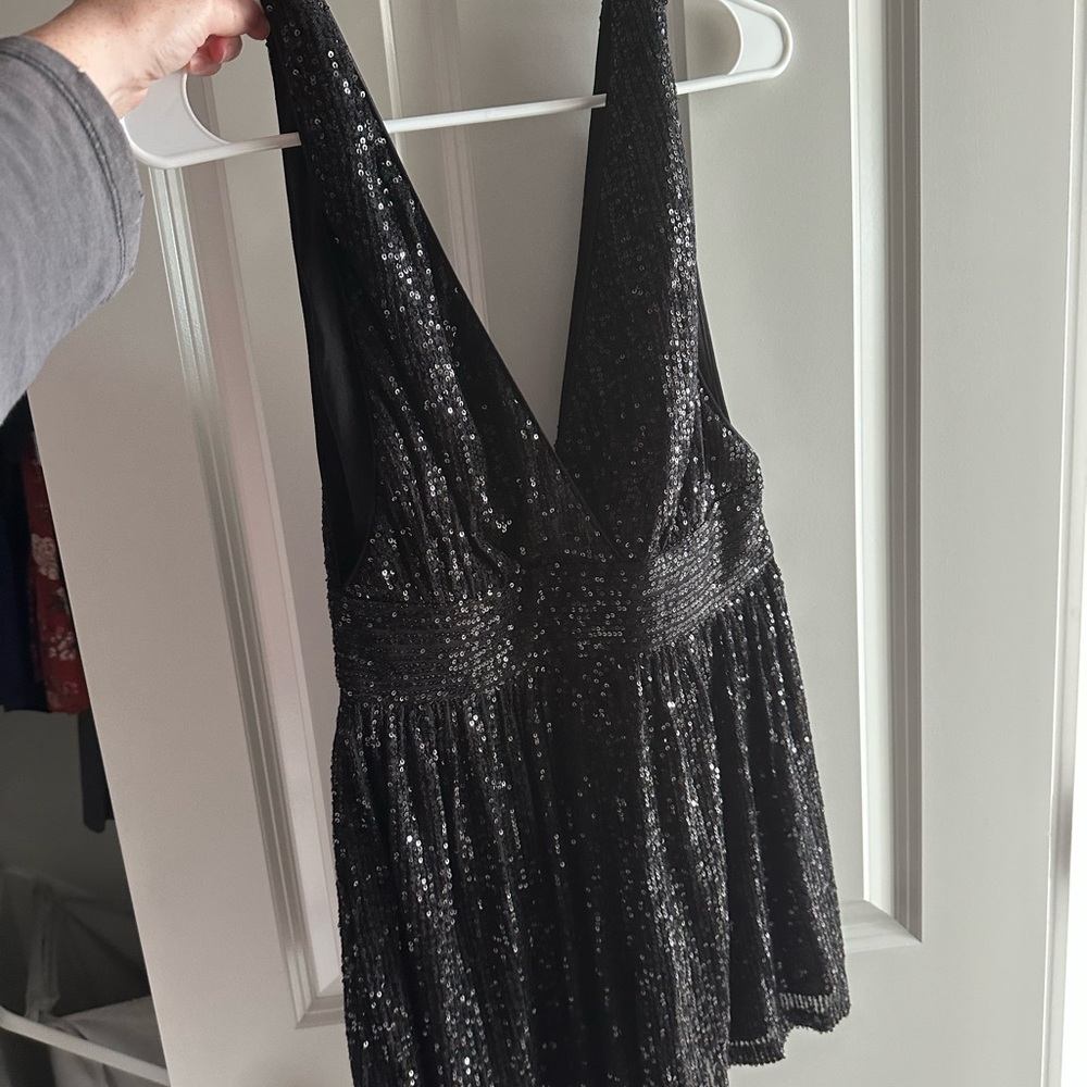 Lulu’s Black Sequin Romper - NYE Outfit ✨🪩 - Picture 2 of 2